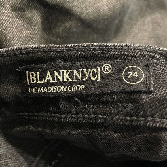 BLANK NYC Madison Crop Black Vegan Star Jeans Size 24 - Picture 4 of 8